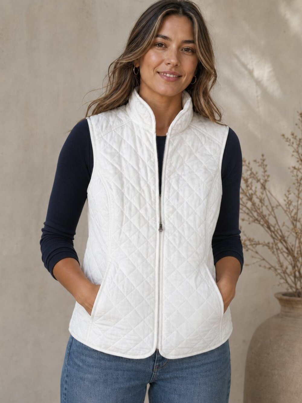Van Heusen White Diamond‑Quilted Zip Vest • Size Medium